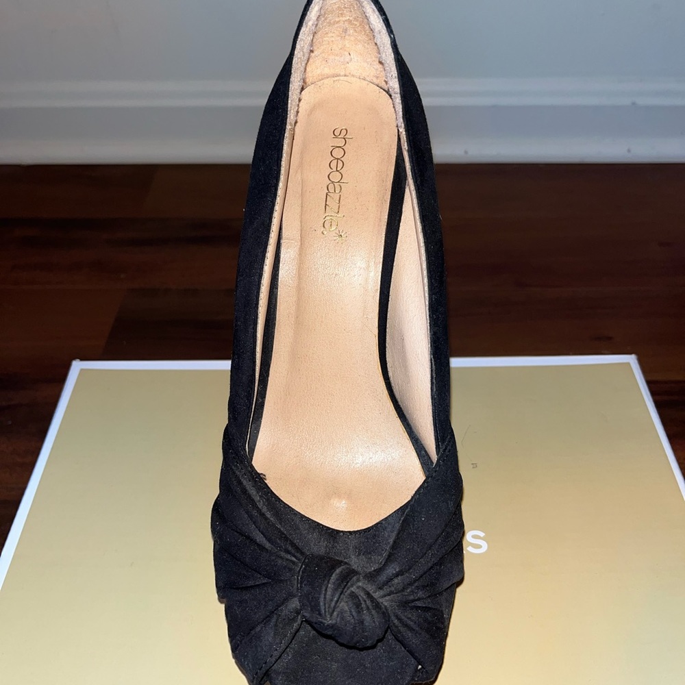 Black shoes from shoe dazzle